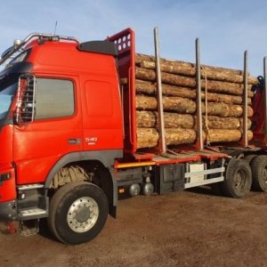 foto 36/26t holz 6x6 Volvo + Epsilon + Anhänger