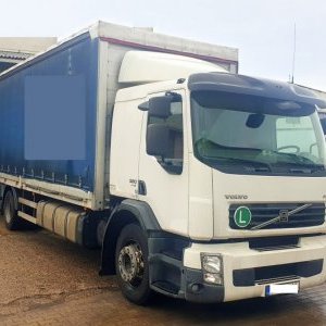 foto EUR5 Volvo 7.5m 19.5t bett lowdeck-kuplung luft seil FE320 pritsche