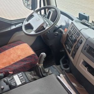 foto EUR5 Volvo 7.5m 19.5t bett lowdeck-kuplung luft seil FE320 pritsche